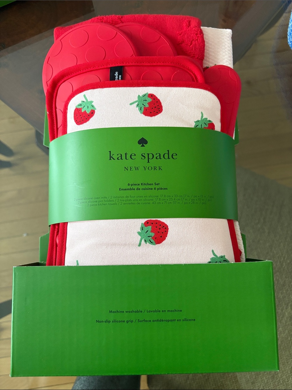 ♠️ Kate Spade six-piece kitchen set